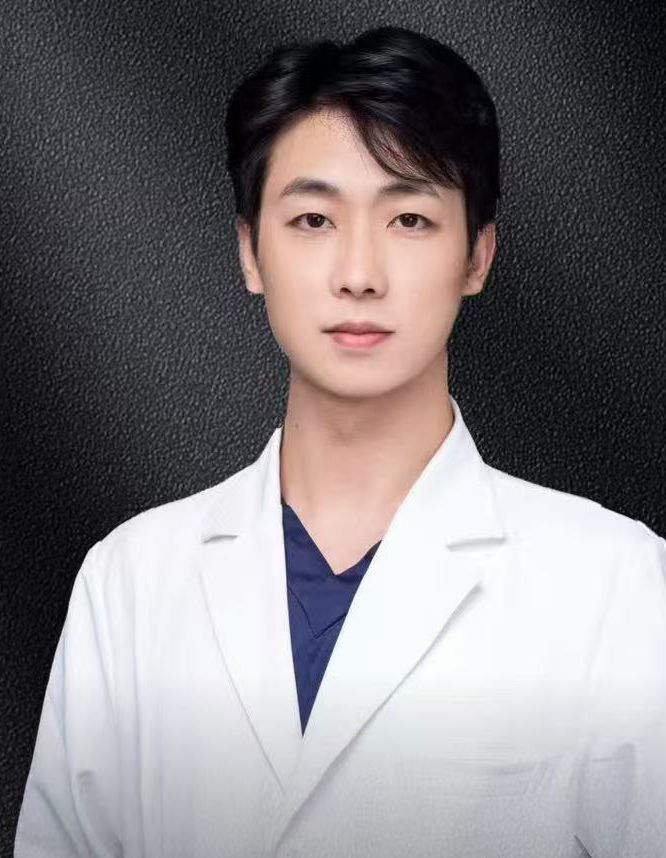 Dr. Chen De