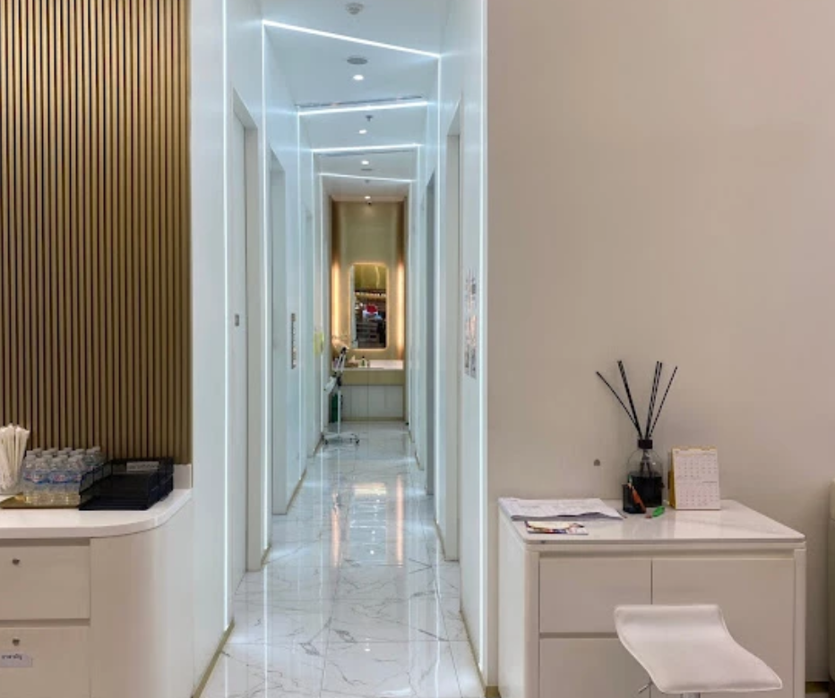 THE KLINIQUE Central Ayutthaya