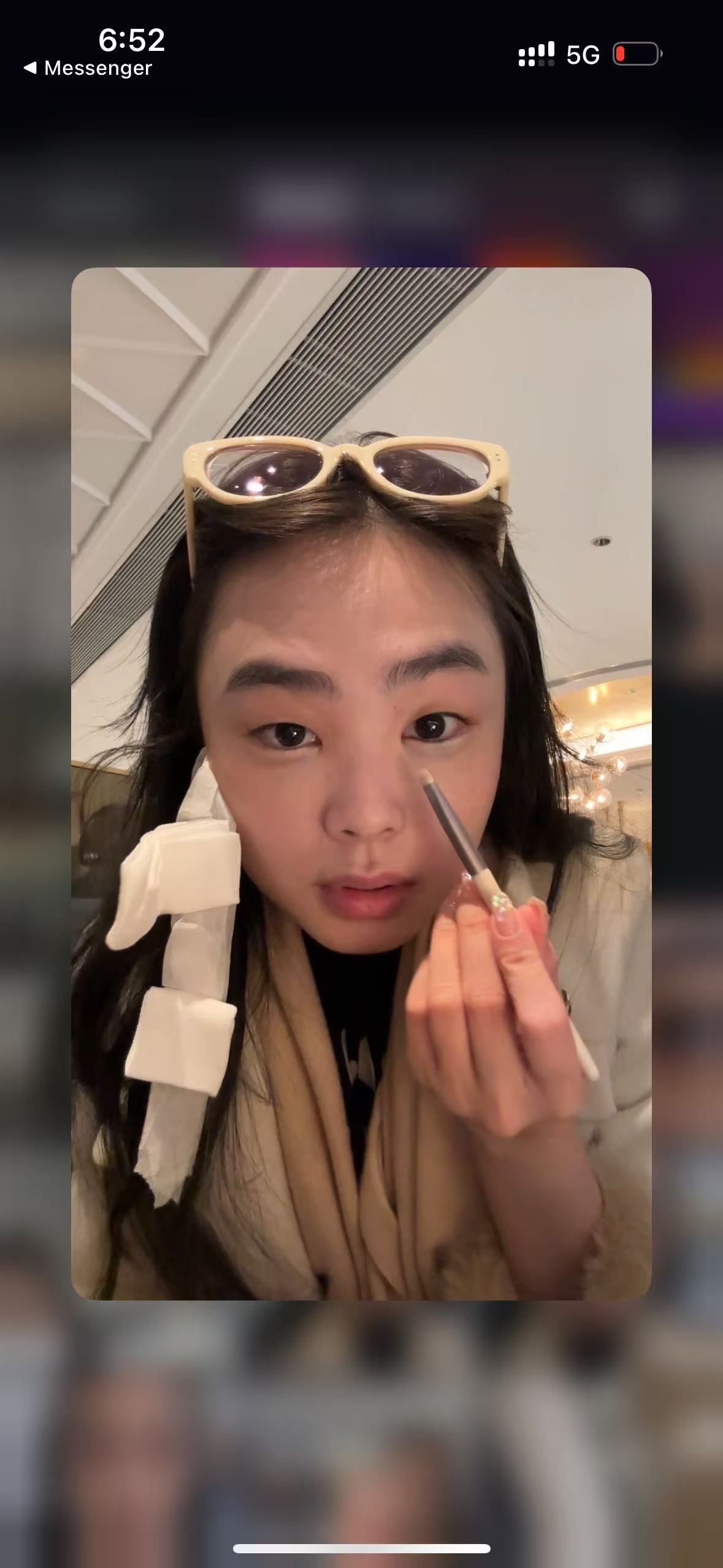 Applying makeup at airport 3 days after procedure, flying to London